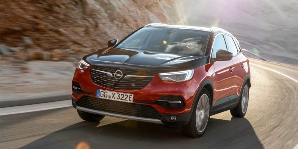 Opel випустив перший підключаємий гібрид