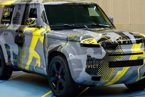 Новий Land Rover Defender втратив частину камуфляжу