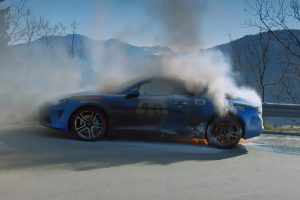 Займання спорткара Alpine на передачі Top Gear показали на відео