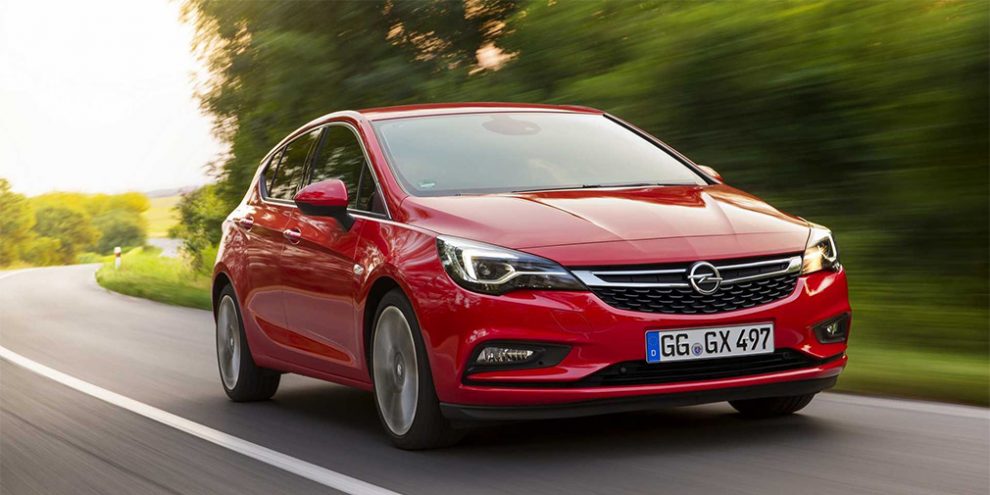 Opel представив оновлену Astra