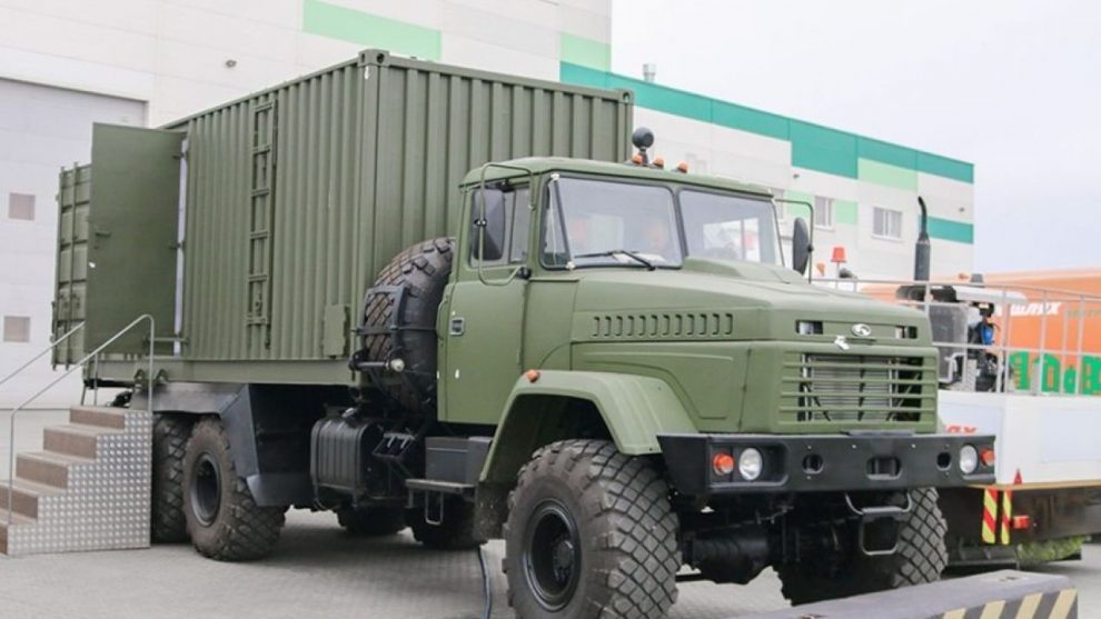 КрАЗ презентував унікальний військовий автомобіль-поїзд (відео)