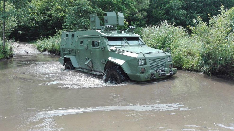 Українська армія прийняла на озброєння новий бронеавтомобіль