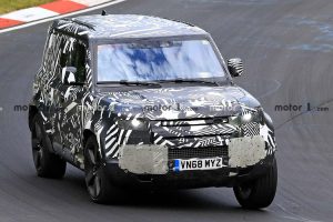 Відео: новий Land Rover Defender випробували на «Нюрбургринзі»
