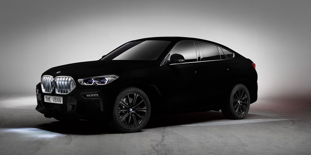 BMW покрила новий X6 самою чорною в світі речовиною