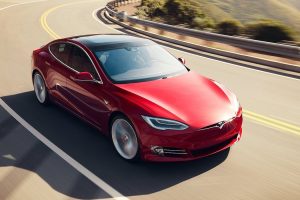 Відео: Tesla Model S б'є рекорд знаменитої американської траси