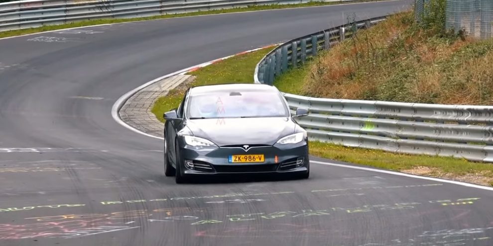 Відео: Tesla готується відібрати в Porsche Taycan рекорд «Нюрбургринга»