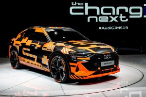 Audi анонсувала прем'єру нового компактного електрокросовера