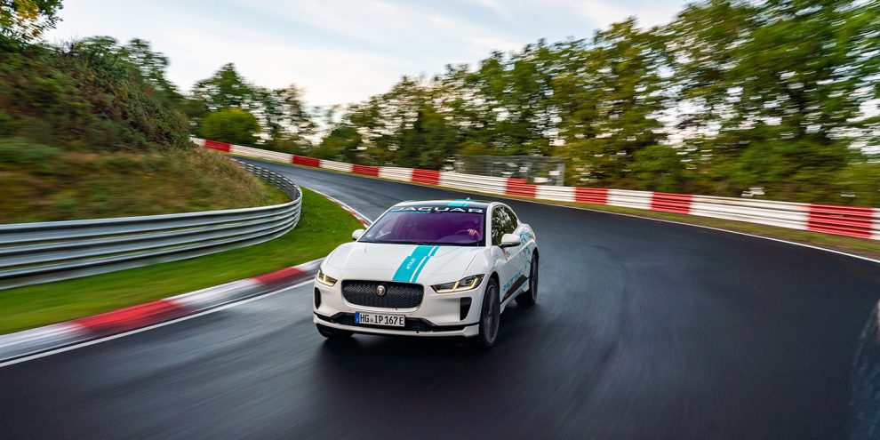 Jaguar перетворив I-Pace в перше в світі гоночне таксі на електротязі