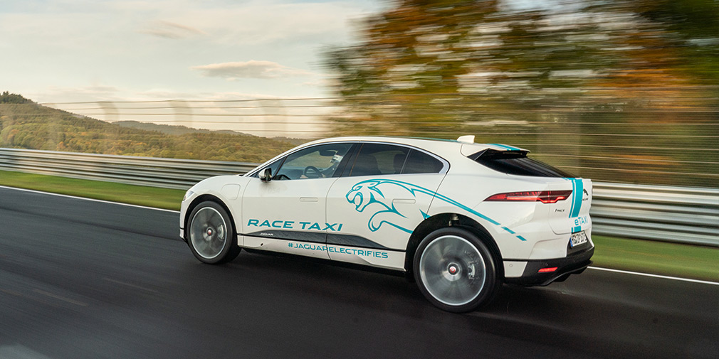 Jaguar перетворив I-Pace в перше в світі гоночне таксі на електротязі