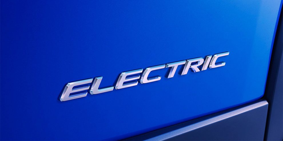 Lexus назвав дату прем'єри першого серійного електрокара