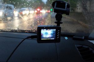 Автосвидетель на дороге: выбираем видеорегистратор правильно