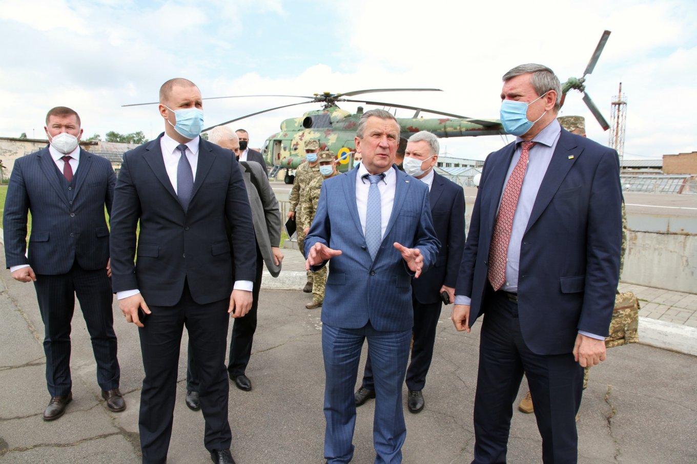 Мінстратегпром та Міноборони взялись за вирішення проблем КРАЗу