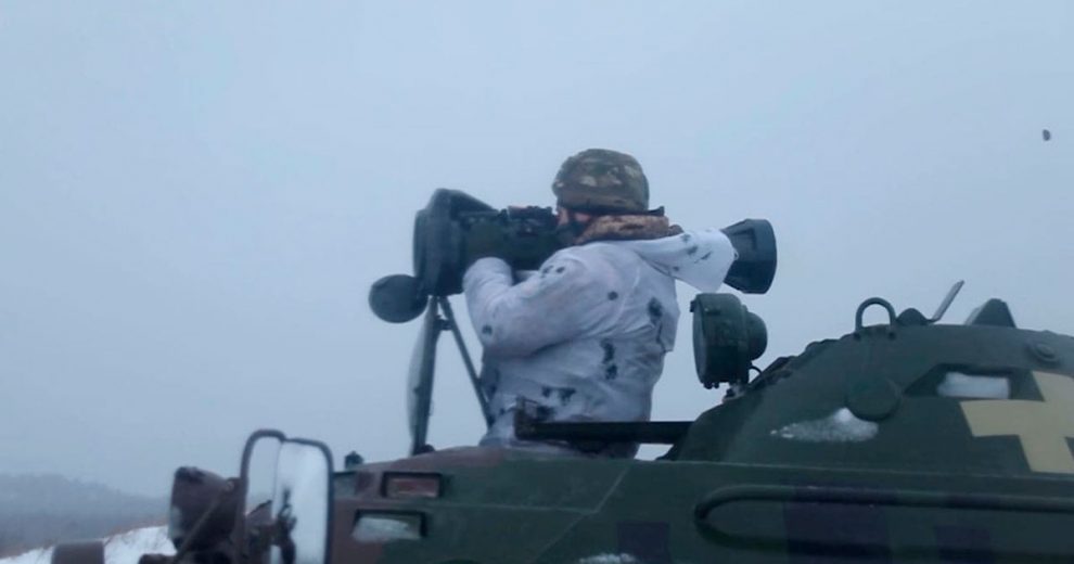 Українські військові вперше продемонстрували роботу з ПТРК NLAW